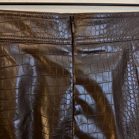 House of Harlow 1960 Snake Print Faux Leather A-Line Mini Skirt Size 8 - Picture 6 of 9